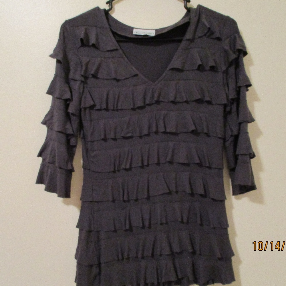 Patchington Women's Ruffled Gray Top